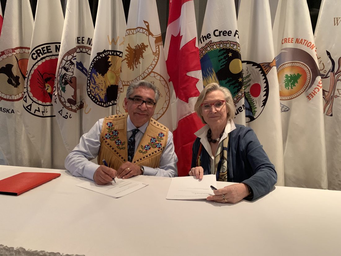Grand Chief Abel Bosum and Minister Carolyn Bennet